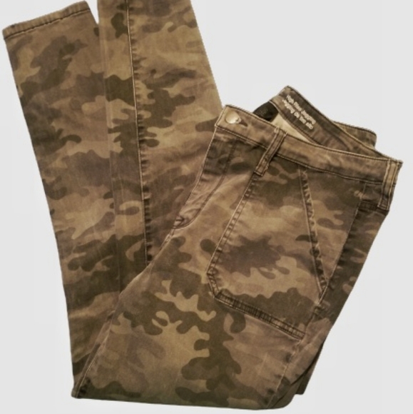 Mossimo Supply Co. Denim - MOSSIMO Camouflage Jeggings Sz 14/32
